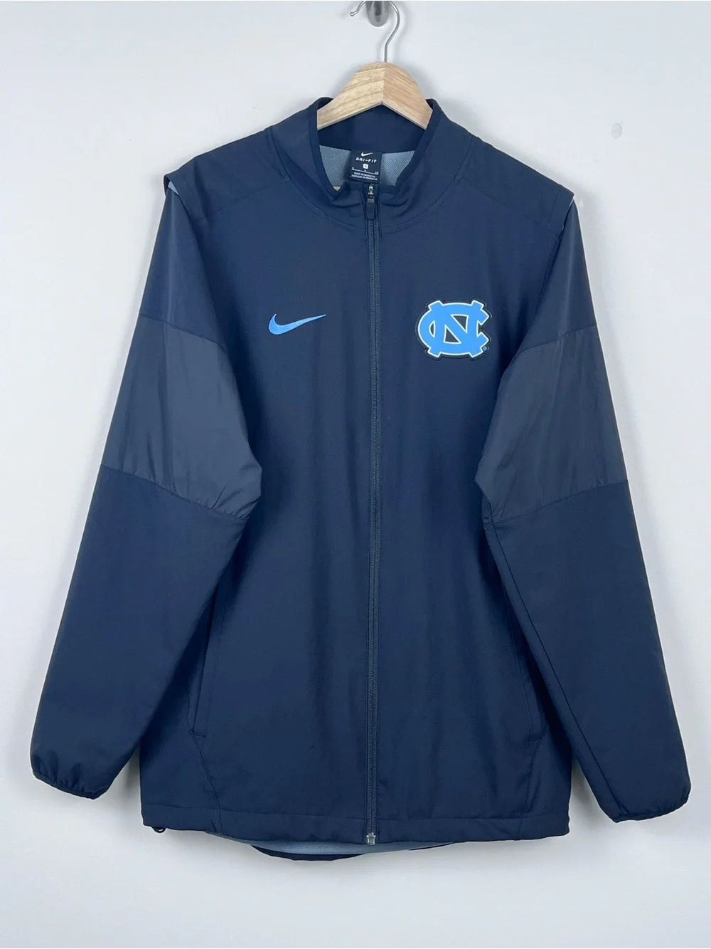 Nike Men's Dri-Fit Full Zip Vented North Carolina Tarheels Jacket Size S; NCAA